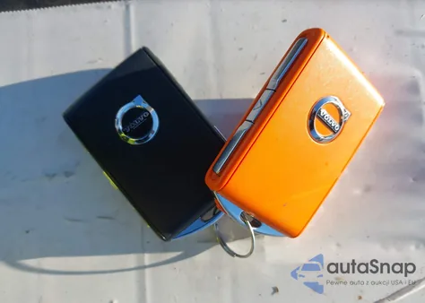 2021 Volvo Xc40 T5 R-Design из США, поврежденный, VIN YV4162UM2M2573047